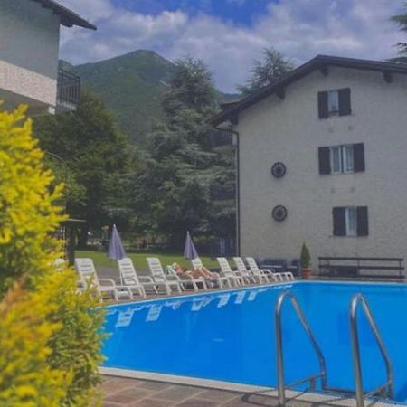 Residence Catullo Bezzecca Bagian luar foto