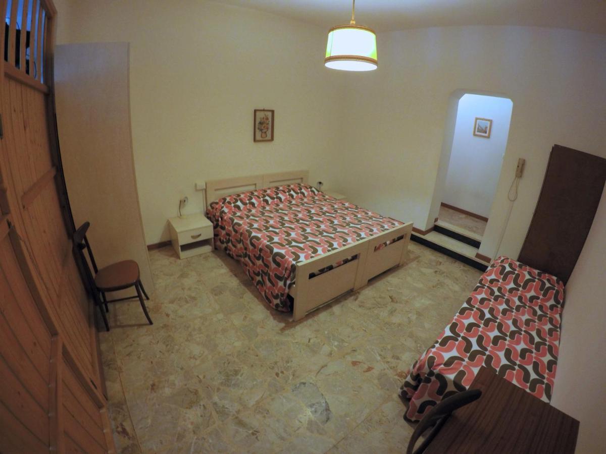 Residence Catullo Bezzecca Bagian luar foto