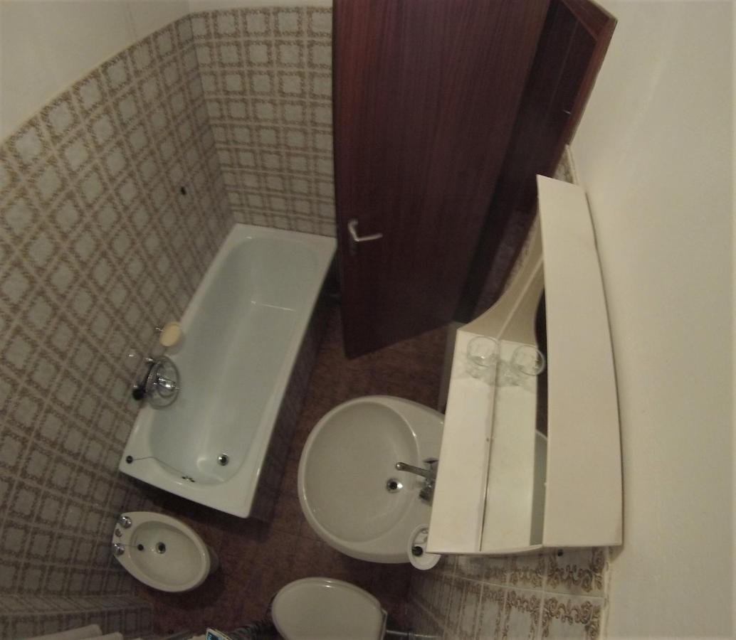 Residence Catullo Bezzecca Bagian luar foto