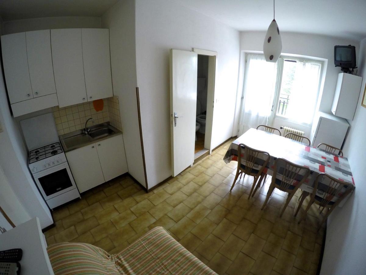 Residence Catullo Bezzecca Bagian luar foto