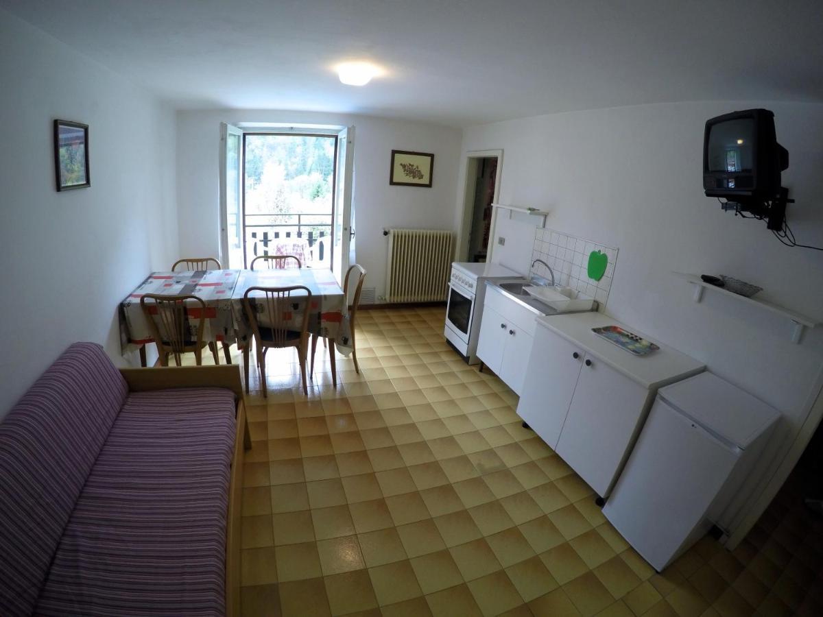 Residence Catullo Bezzecca Bagian luar foto