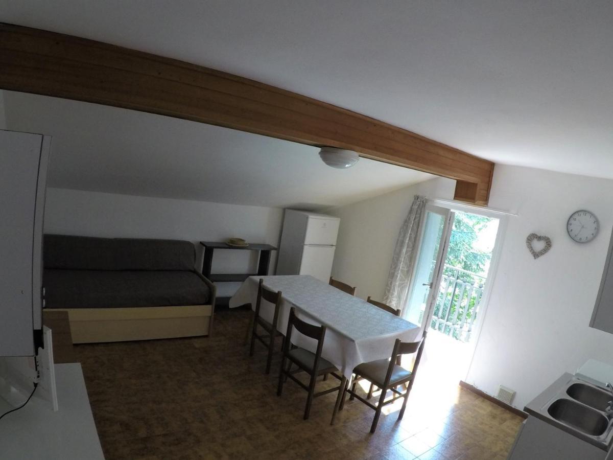 Residence Catullo Bezzecca Bagian luar foto